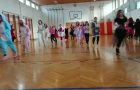 Faschingspolonaise im Sportunterricht-2CDE