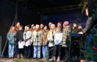 Dachsberger Chor und Unterstufen-Band im Ikuna