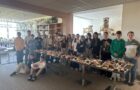 Kuchenbuffet der 3E-Klasse für den Verein "Rollende Engel"